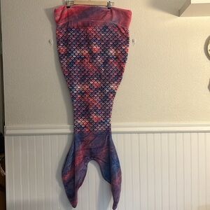Comfy Tails mermaid blanket